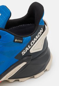 Salomon SUPERCROSS 4 GTX - Sapatilhas de trail running - nautical blue/black/rainy day