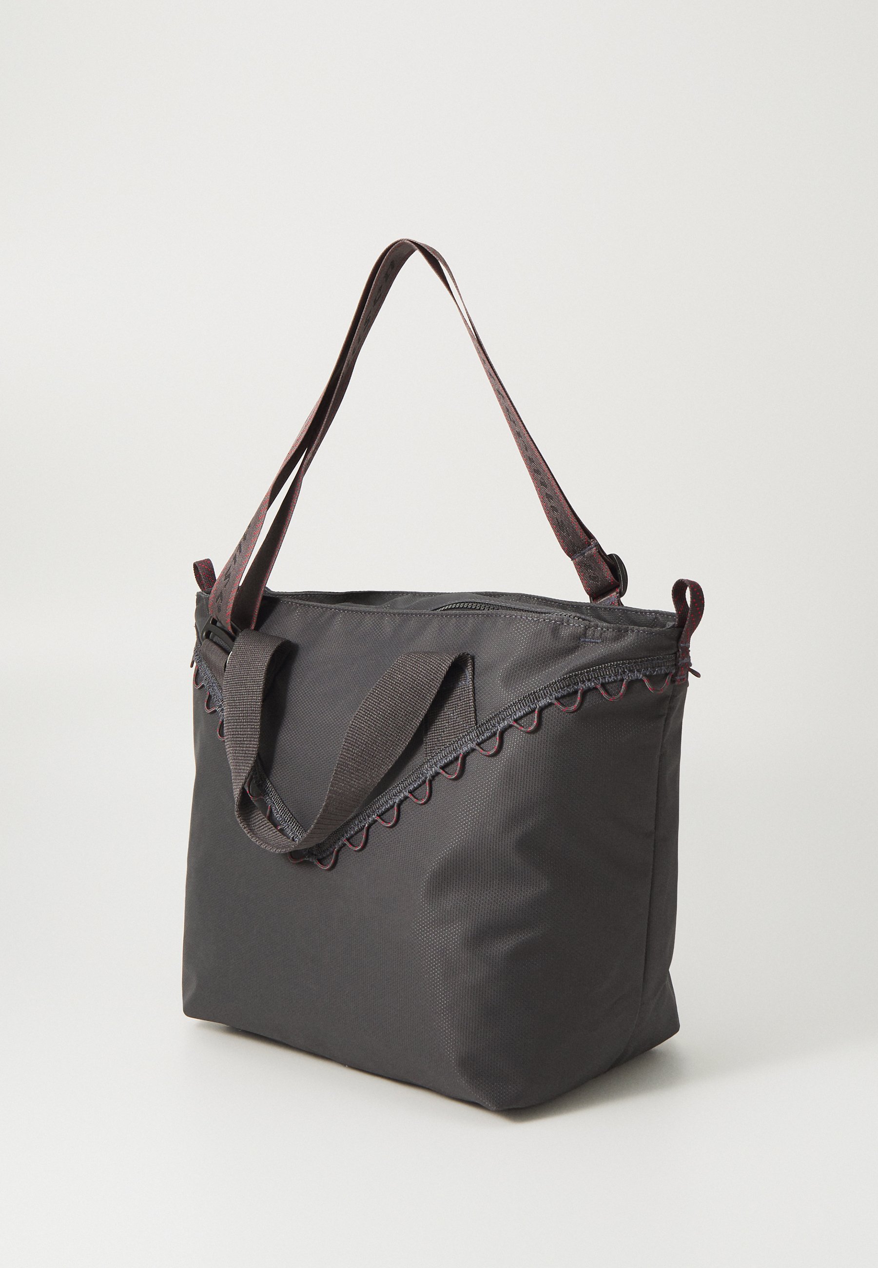 バッグ Klattermusen Bor Bag 13L Raven Bor Bag 13L – Klättermusen Japan