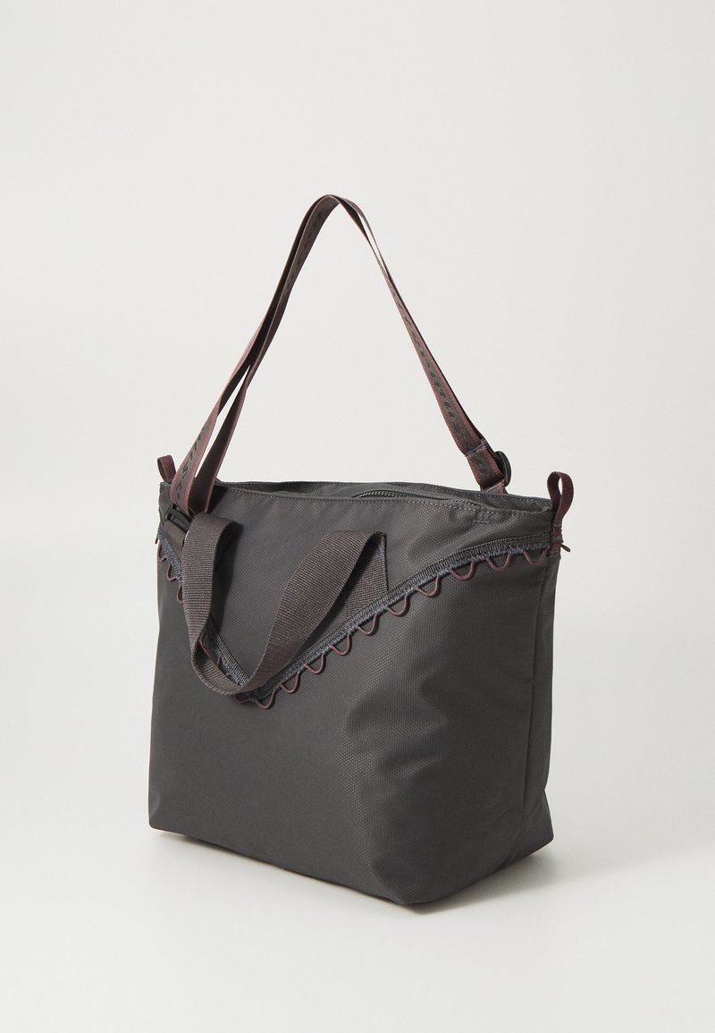 Klättermusen BOR BAG 13L UNISEX - Sports bag - raven/dark grey 