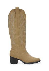 Bota de cowboy de gamuza marrón con punta afilada, tacón bajo y un intrincado bordado plateado en el caño. Presenta una tira de agarre para ponerse fácilmente.