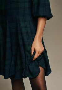 Laura Ashley Dienas kleita - green black