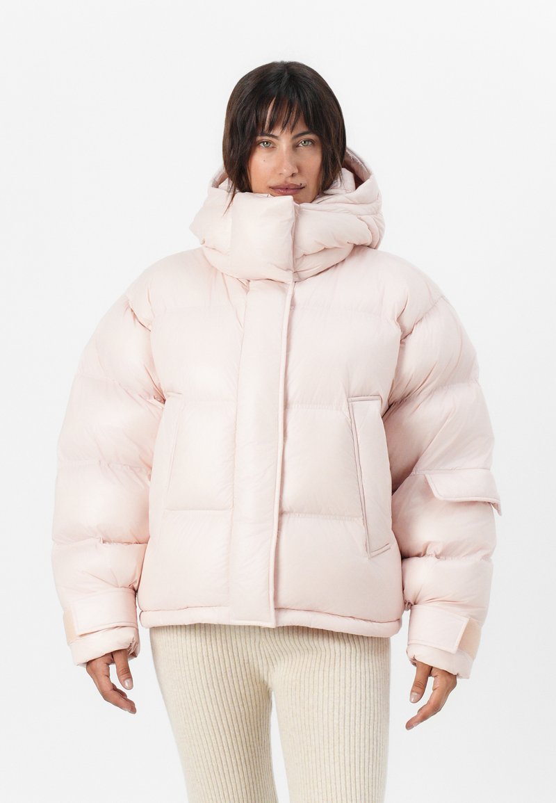 Holzweiler Gewatteerde jas donkerroze Holzweiler Gewatteerde jas donkerroze