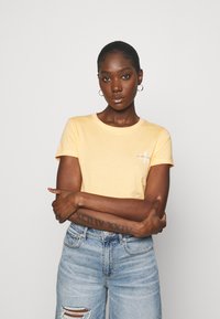 Calvin Klein Jeans MONOLOGO SLIM TEE 2 PACK - T-shirt básica - crushed orange/bright white