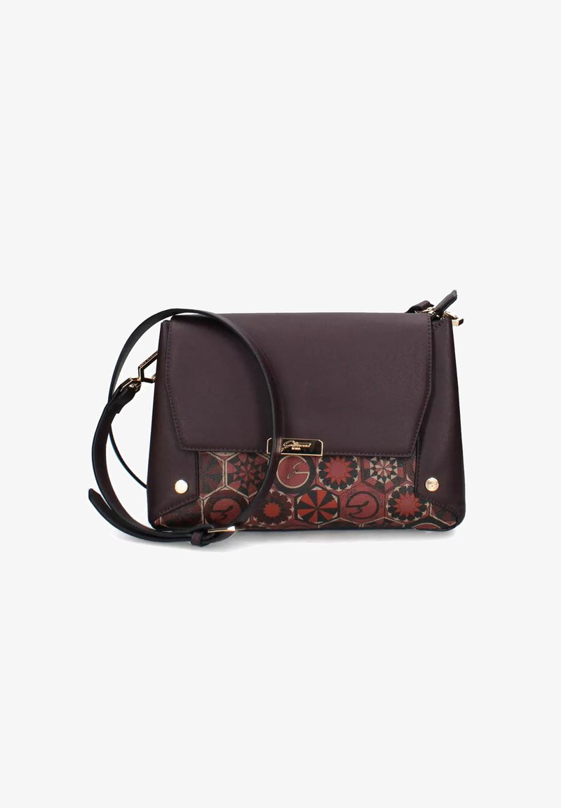 Dunkelviolette Lederhandtasche mit gemustertem Bodenpaneel. Verfügt über einen Magnetverschluss, einen verstellbaren Gurt und Akzente aus goldfarbenem Metall.