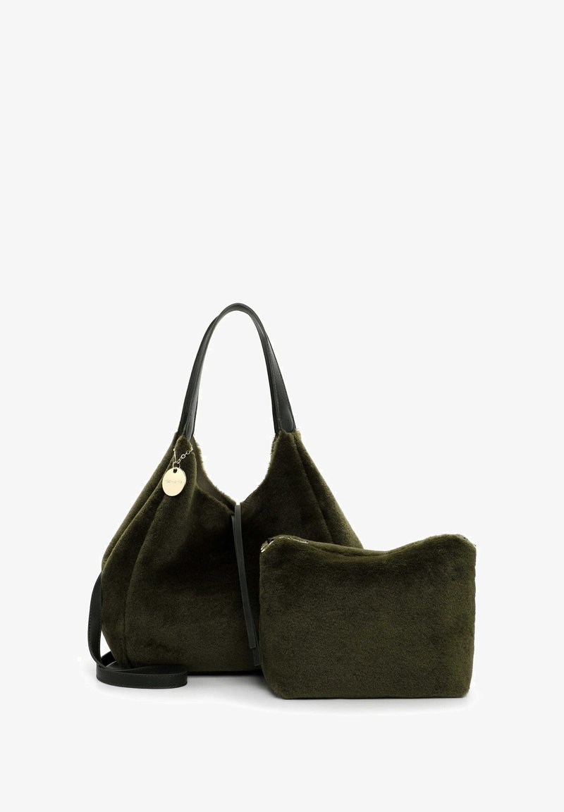 Ensemble de sacs à main en feutre vert olive avec des anses en cuir noir. Comprend un grand tote au design triangulaire distinctif et une petite pochette zippée.