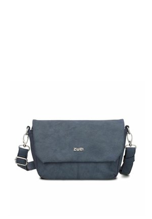Bolso bandolera azul marino hecho de material sintético texturizado, con cierre de solapa magnético y correa ajustable, acentuado con un logotipo.