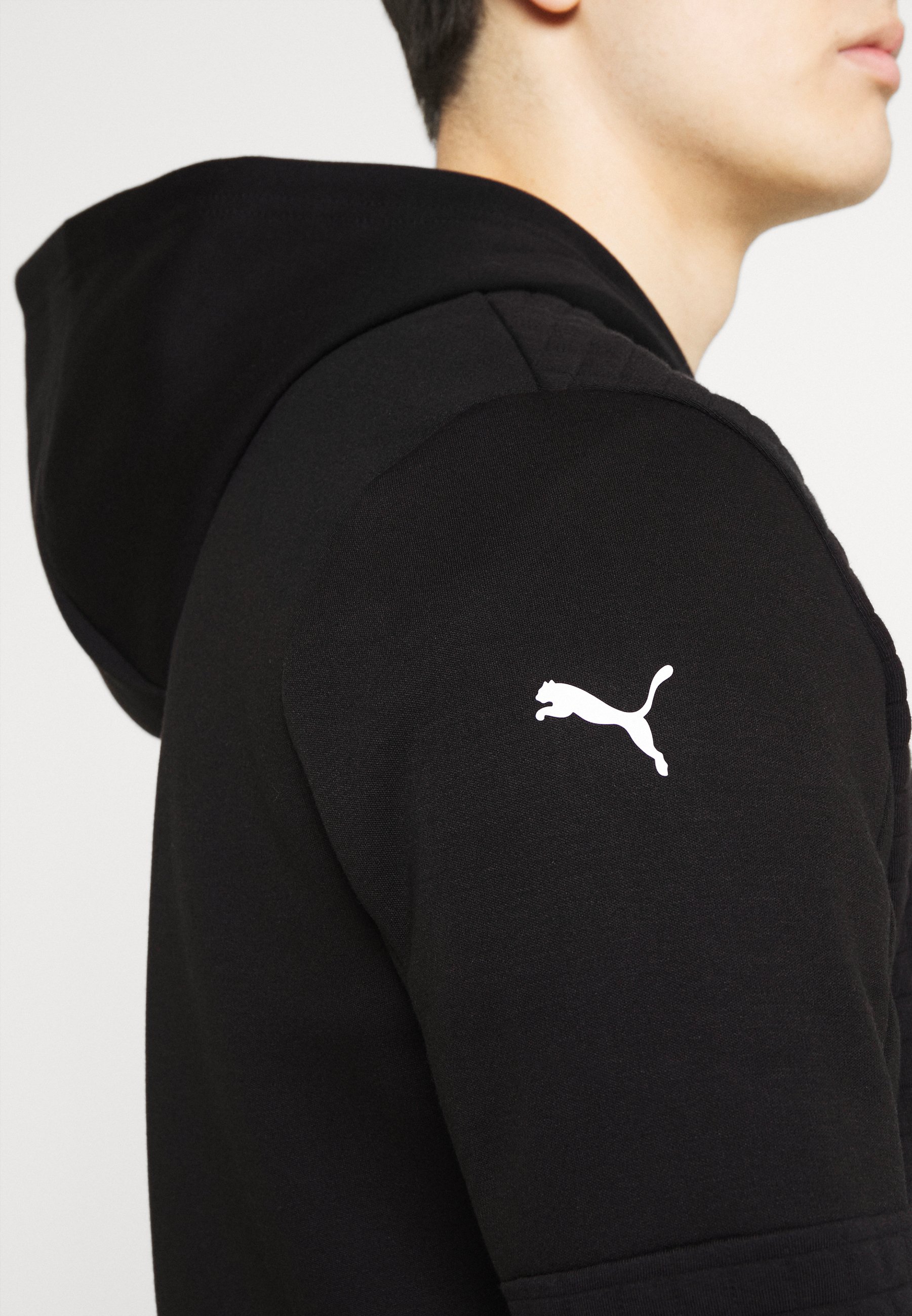 white ellesse jumper