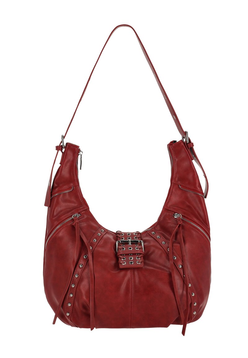 Borsa a tracolla in pelle rossa dalla forma arrotondata, con ferrature argentate, tasche con cerniera e decorazioni con borchie sulla parte anteriore.