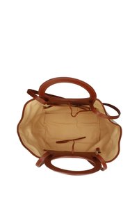 Brun läderhandväska med beiget tyginrede, två handtag och en liten ficka inuti.