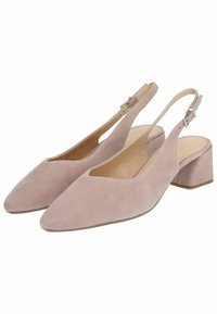 Jasnoróżowe zamszowe buty slingback z ostro zakończonym noskiem, niskim obcasem blokowym i regulowanym paskiem wokół kostki. Gładka faktura z odkrytą boczną częścią.