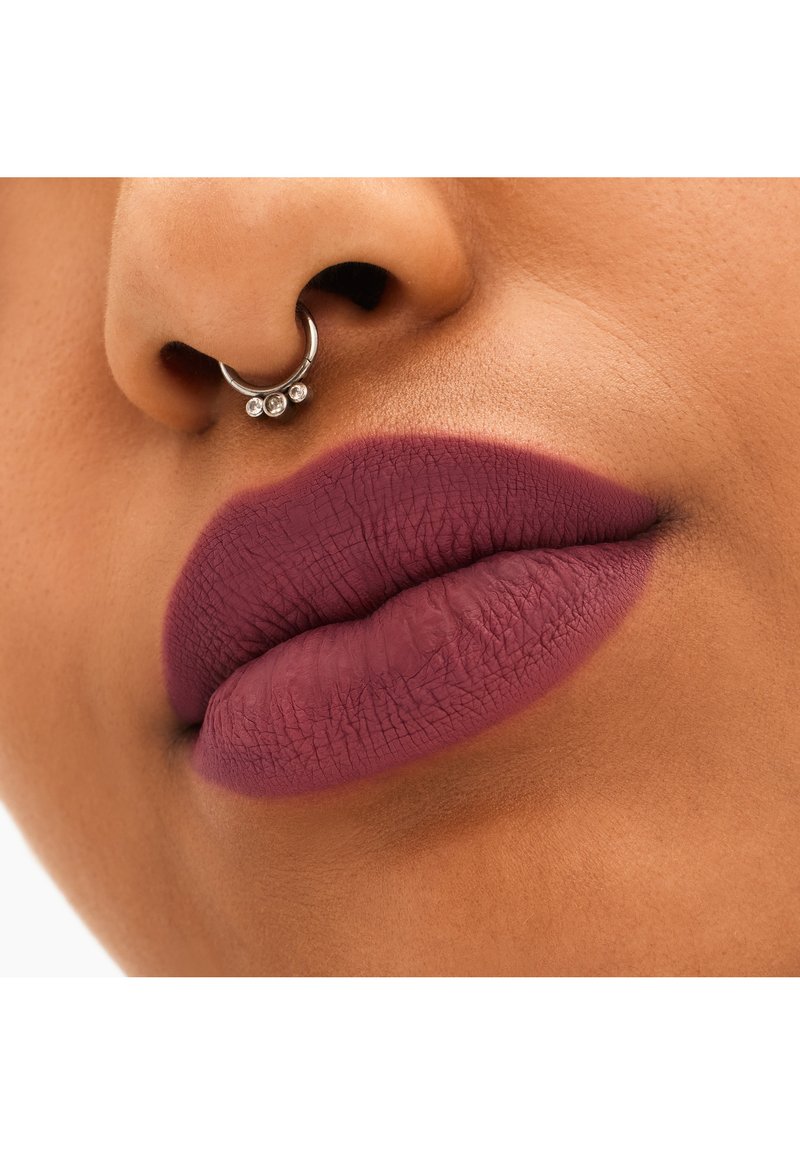 MAC LOCKED KISS LIPSTICK - Lippenstift - OPULENCE/nude - Zalando.de