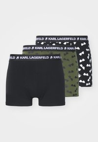 Kijelölve, cypress/black