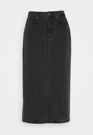 Fekete farmer midi szoknya egyenes szabással, elülső gombos záródással, övhurkokkal, valamint varrási részletekkel az elején és a hátulján.