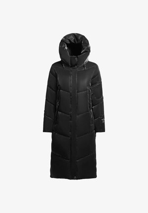 Abrigo de plumas largo y negro con un cuello alto, bolsillos laterales con cremallera y un patrón acolchado. Hecho de un material brillante y suave.