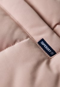Superdry & Co EVEREST HOODED PUFFER - Weste - pink blush