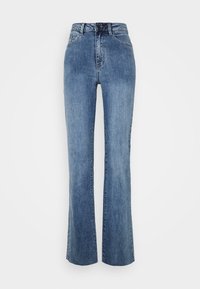 Jeans in denim a vita alta di un lavaggio blu medio, con una vestibilità a gamba dritta, design classico a cinque tasche e chiusura con zip e bottone.