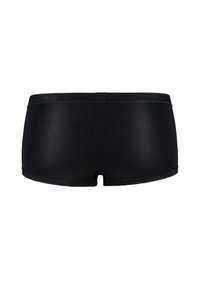 Musta bokserihousut, jotka on valmistettu sileästä ja joustavasta kankaasta. Ominaisuuksiin kuuluu logolla varustettu vyötärönauha ja moderni leikkaus, jossa on pieni takareikä.