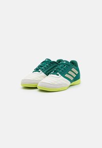 adidas Performance TOP SALA COMPETITION INDOOR - Scarpe da calcio indoor - off white/collegiate green/pulse lime