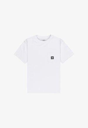 Maglietta in cotone bianco con scollatura rotonda e maniche corte, caratterizzata da un piccolo badge con logo nero sulla tasca sinistra del petto.