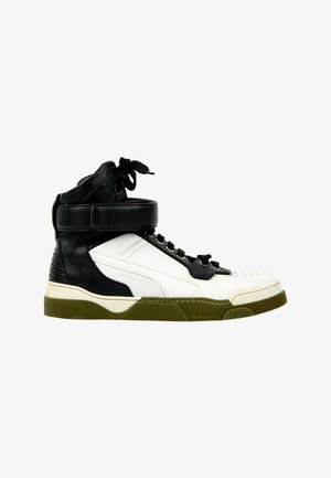 Givenchy, Baskets montantes