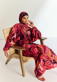 Next LONG SLEEVE - REGULAR FIT - Jerseyklänning - red print
