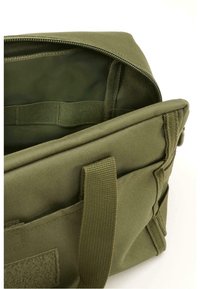 Brandit ACCESSOIRES UTILITY MEDIUM - Handväska - olive