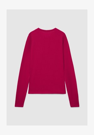 Camicia a maniche lunghe color fucsia, con texture a coste, scollo rotondo e orlo dritto. La parte posteriore presenta un design semplice e senza decorazioni.