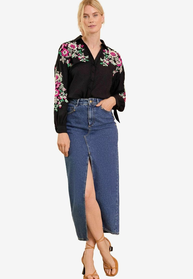 Love & Roses EMBROIDERED THROUGH-REGULAR FIT - Nööpidega pluus - black