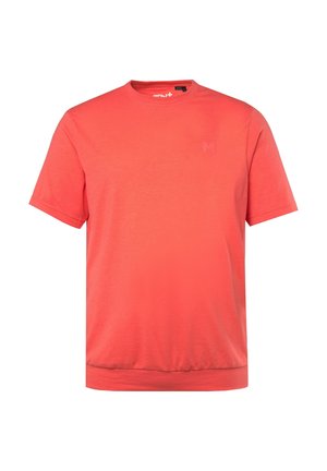 Koraalkleurige T-shirt met korte mouwen van lichte stof, met een ronde halslijn en een klein logo op de voorkant. Gladde textuur en een reguliere pasvorm.