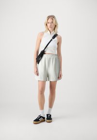 GAP JAPAN DOPLIN  - Pantaloni de trening - new off white