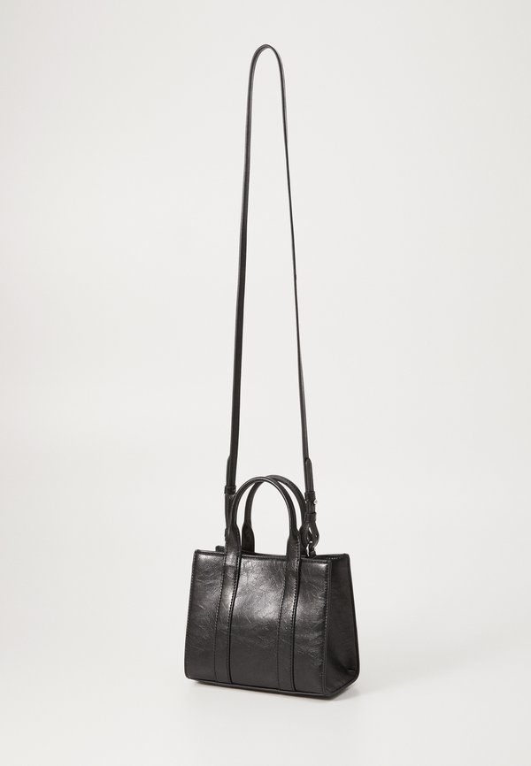 CRINKLE SQUARE TOTE - Handbag2