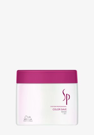 Hvid beholder af Wella SP Color Save Mask med låg i pink, der har 'SP' logo og tekst på fronten. Glat overflade, rund form.