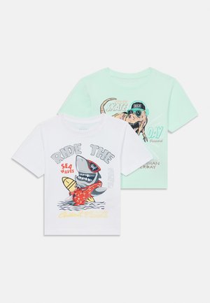 VANYO 2 PACK - T-shirt imprimé - honeydew/bright white