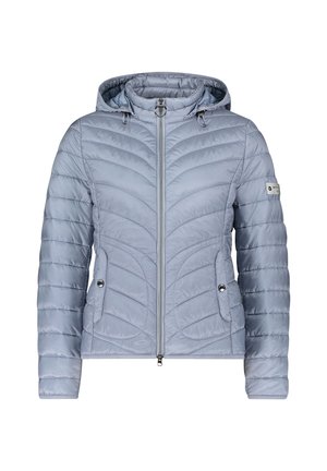 Veste matelassée bleu clair avec capuche, dotée d'un design matelassé, d'une fermeture éclair frontale et de deux poches latérales avec boutons-pression.