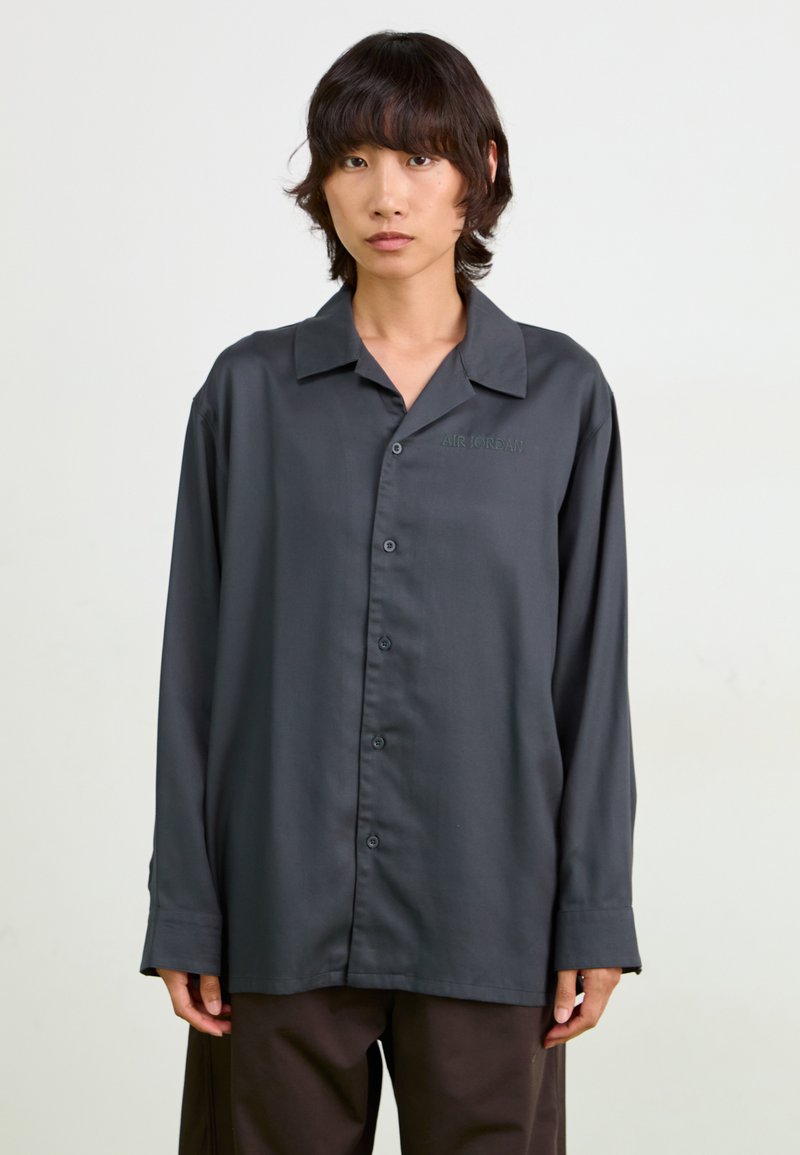 Jordan Blus - smoke grey
