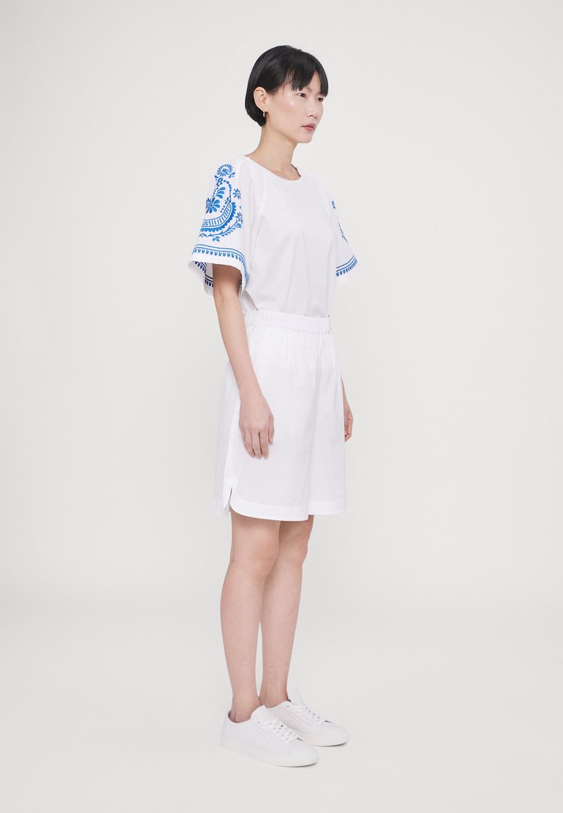 Max Mara Leisure OLIVETO - Šorti - bianco ottico