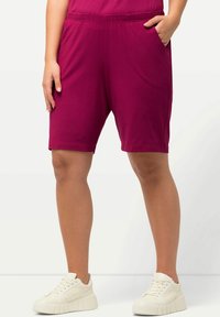 Ulla Popken BERMUDA  - Shorts - magnolia red