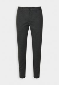 Slim-fit kalhoty z tmavě šedého materiálu s jemným proužkovaným vzorem, mají přední zapínání na knoflík a čisté, zúžené nohavice.