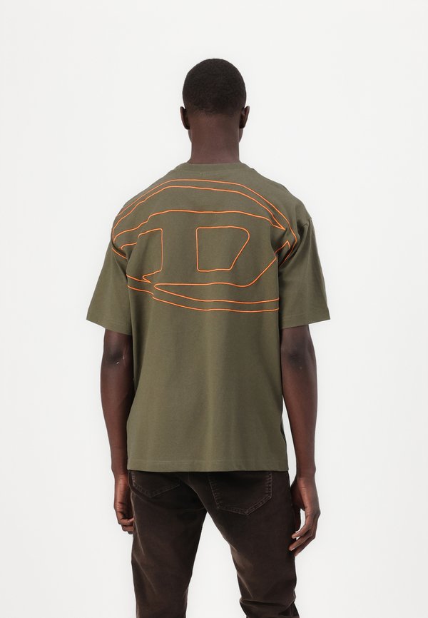 BOGGY MEGOVAL - Print T-shirt - olive3