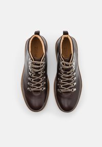 Zign LEATHER - Botines con cordones - brown