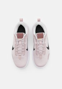 Nike Performance FLEX EXPERIENCE RUN 12 - Tenisice za trening - platinum violet/black/photon dust/white/smokey mauve/soft yellow