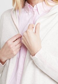 s.Oliver Kardigan - mottled beige