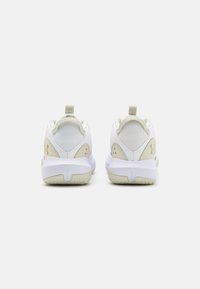 Under Armour LOCKDOWN 6 - Basketbalschoenen - white/silt/metallic gold