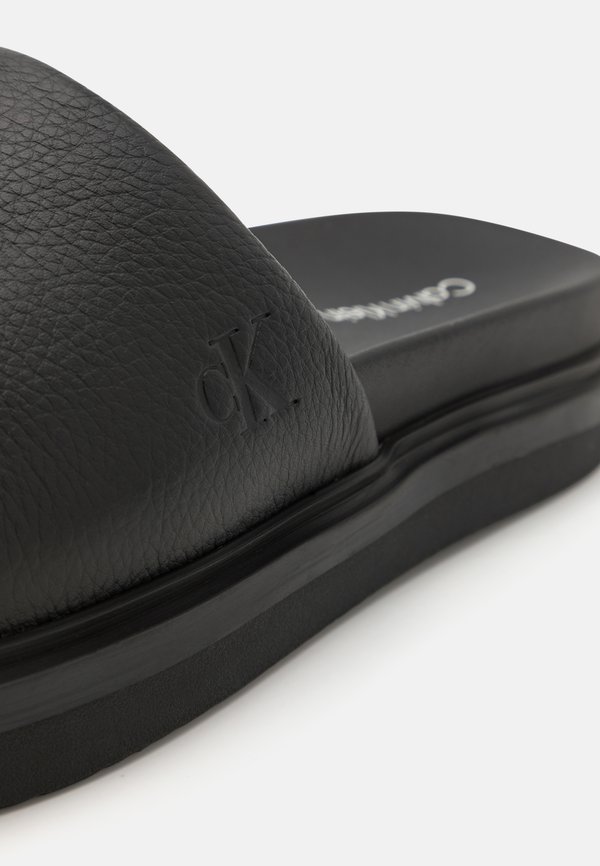 FLAT MOLDED SLIDE - Mules3