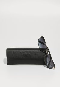 Guess Occhiali da sole - matte black/gradient smoke