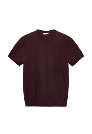 Burgundy short-sleeve knit T-shirt made of soft fabric, featuring a classic round neckline and a snug fit at the hem.