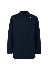 Giacca leggera blu navy con colletto, maniche lunghe e due tasche laterali, caratterizzata da un delicato marchio sulla zona del petto.
