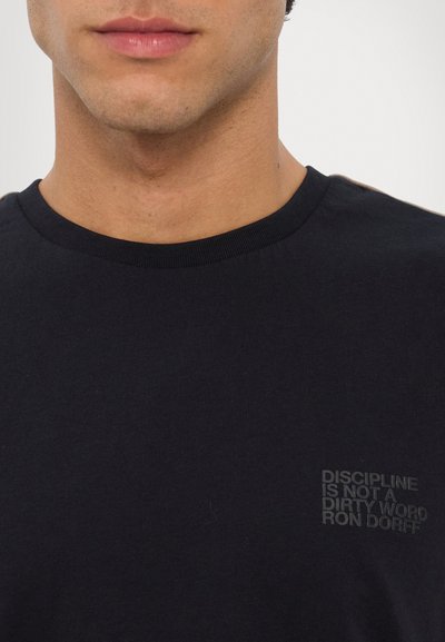 Ron Dorff Top - black