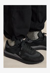 Pasirinkta, black/grey