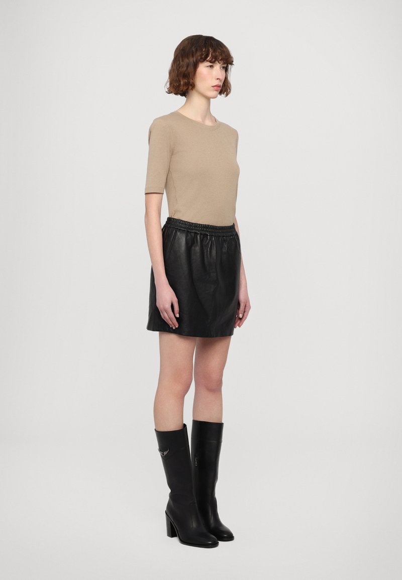 CLOSED ELASTICATED MINI SKIRT Lederrock black/schwarz